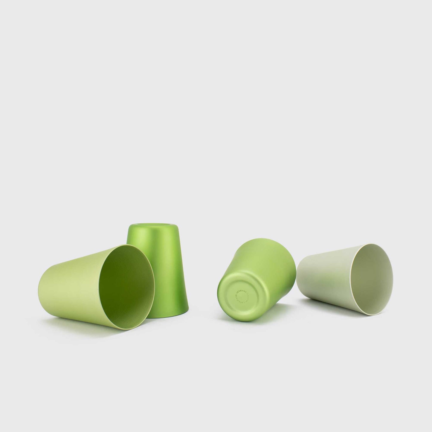 LARGE TUMBLER / GREEN SHADES