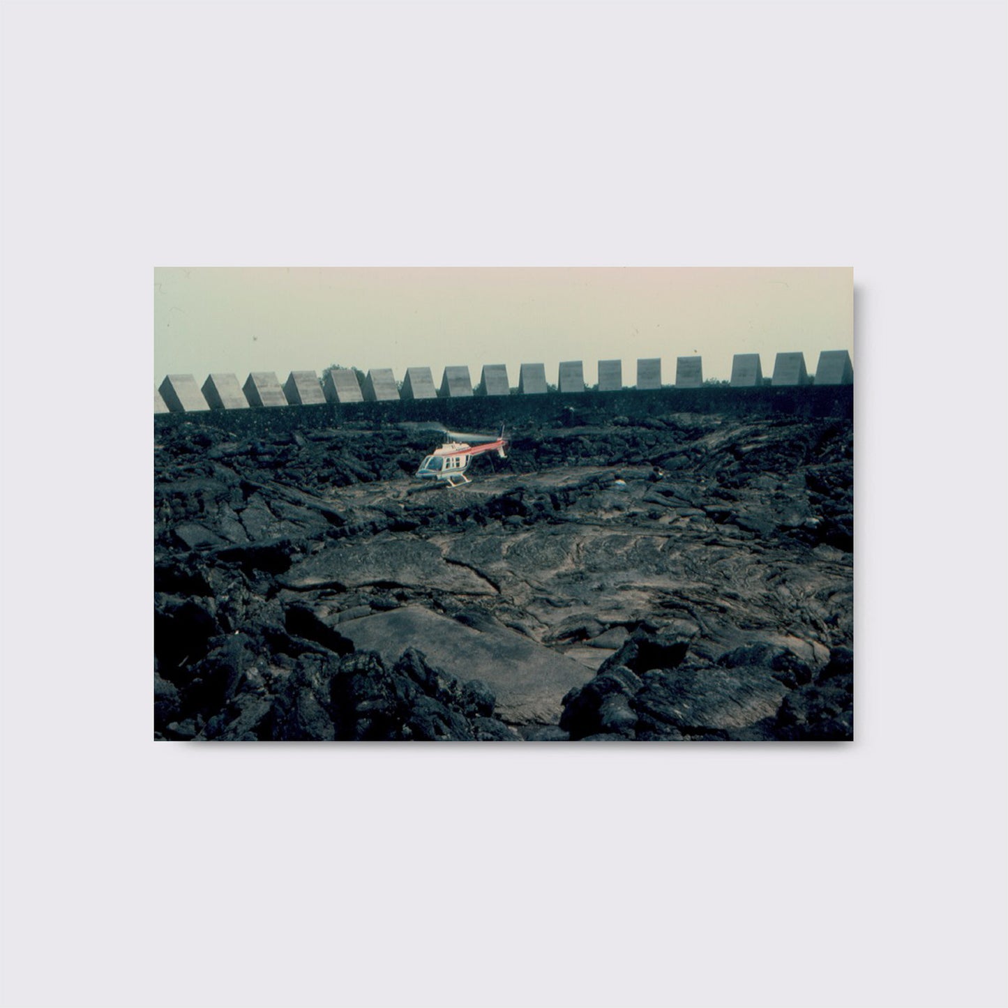 BOOK / MONUMENTAL. Pedro Reyes