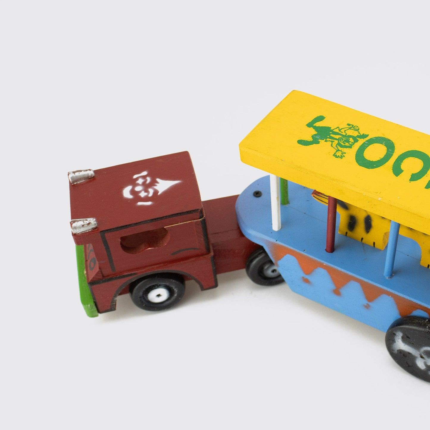 CIRCUS TRUCK