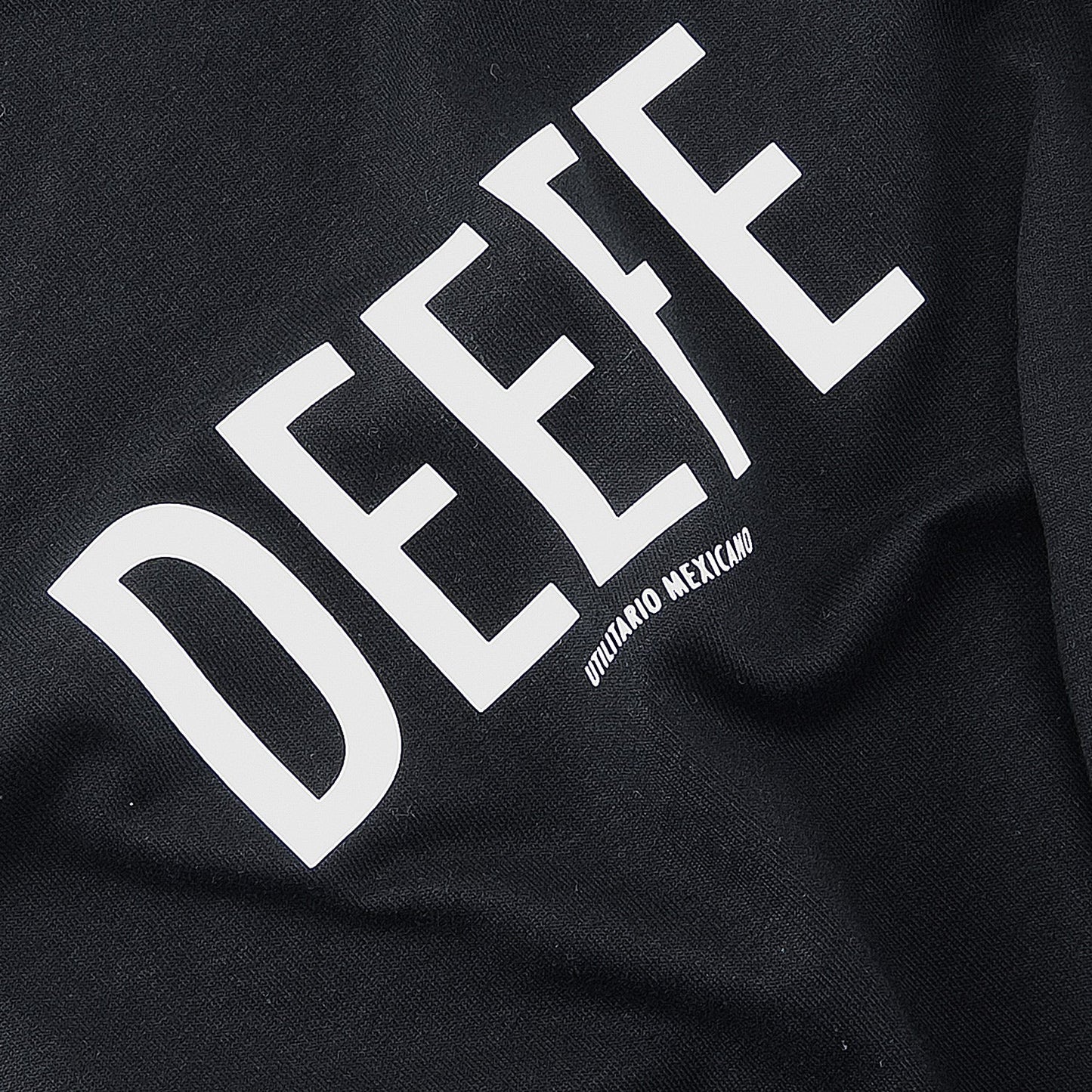 DEEFE BLACK TSHIRT