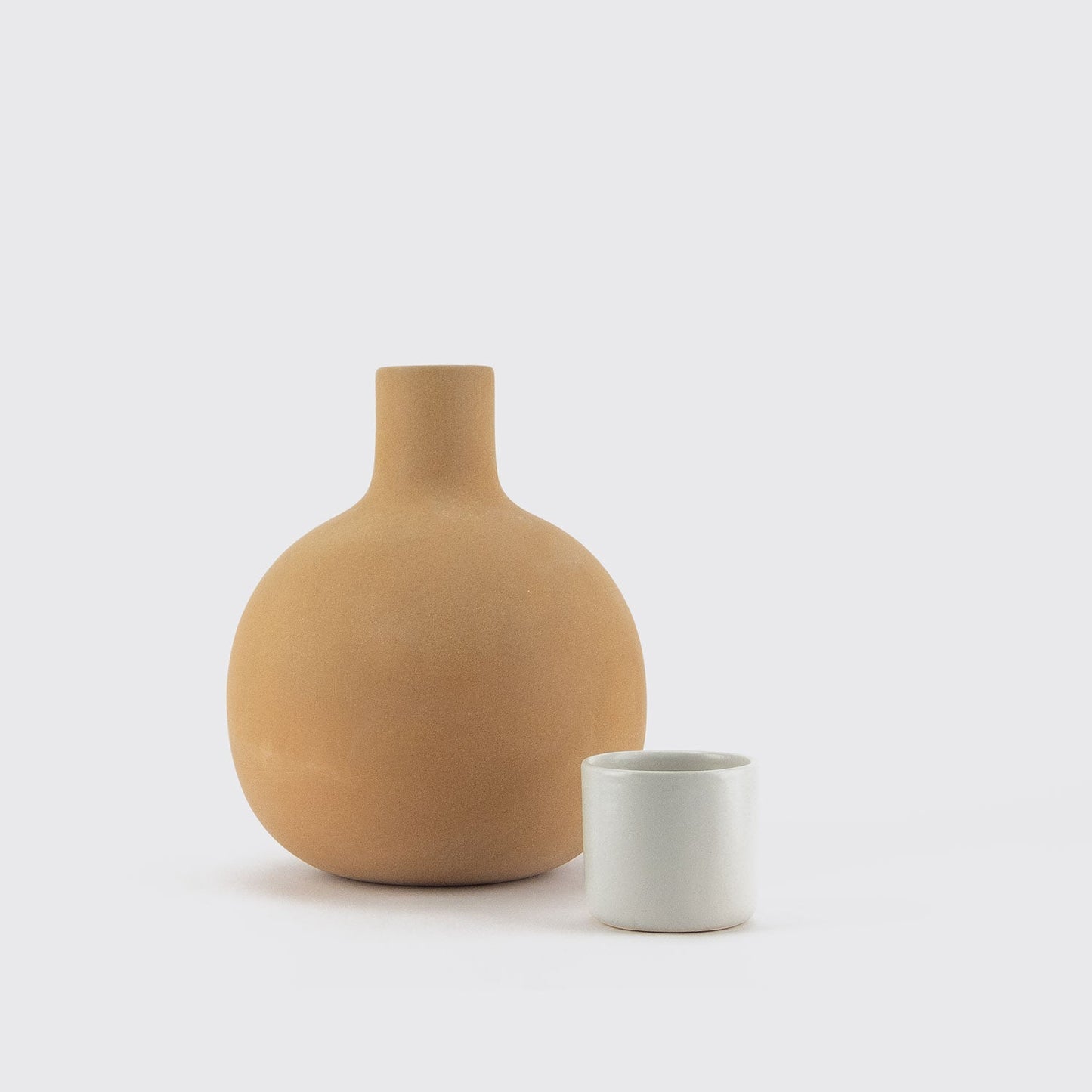 CONTAINER + CUP