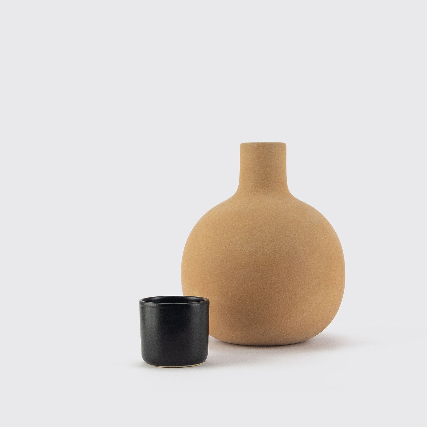 CONTAINER + CUP