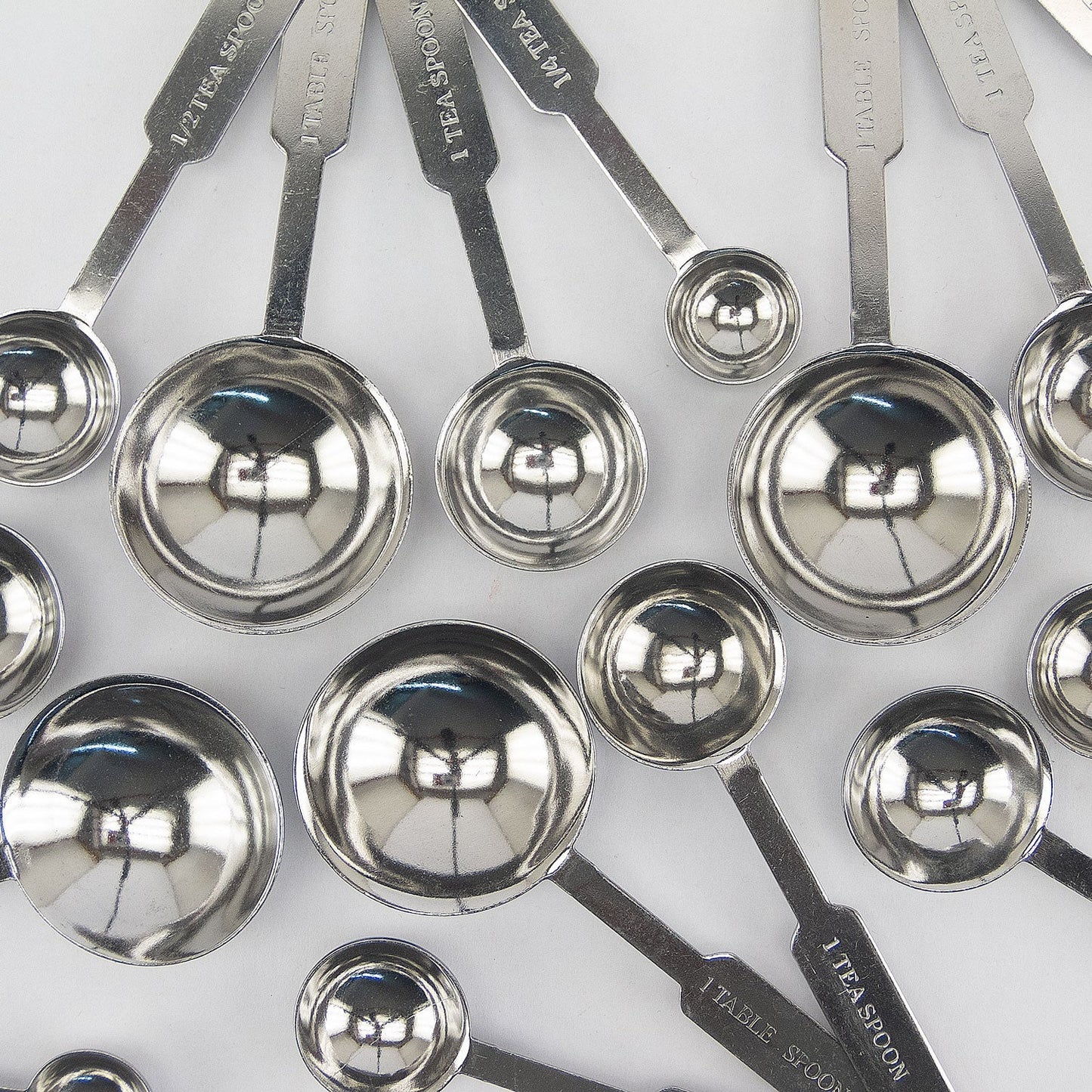 MEASURING SPOONS