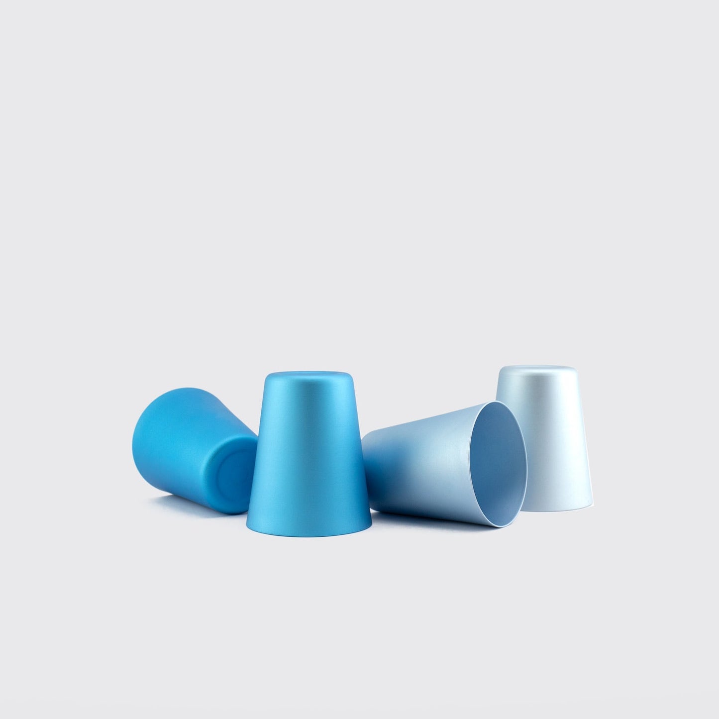 LARGE TUMBLER / BLUE SHADES