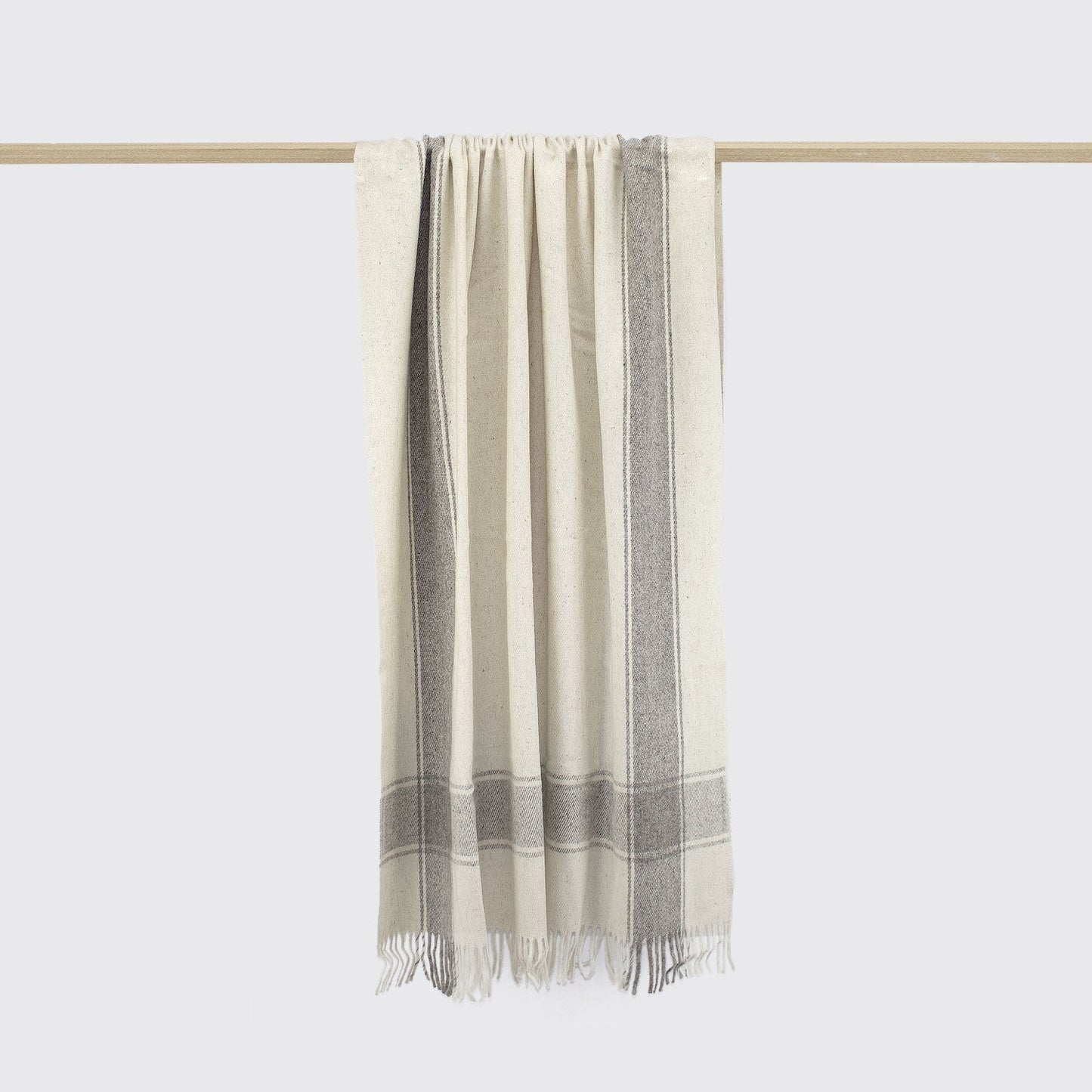 THROW WOOL BLANKET