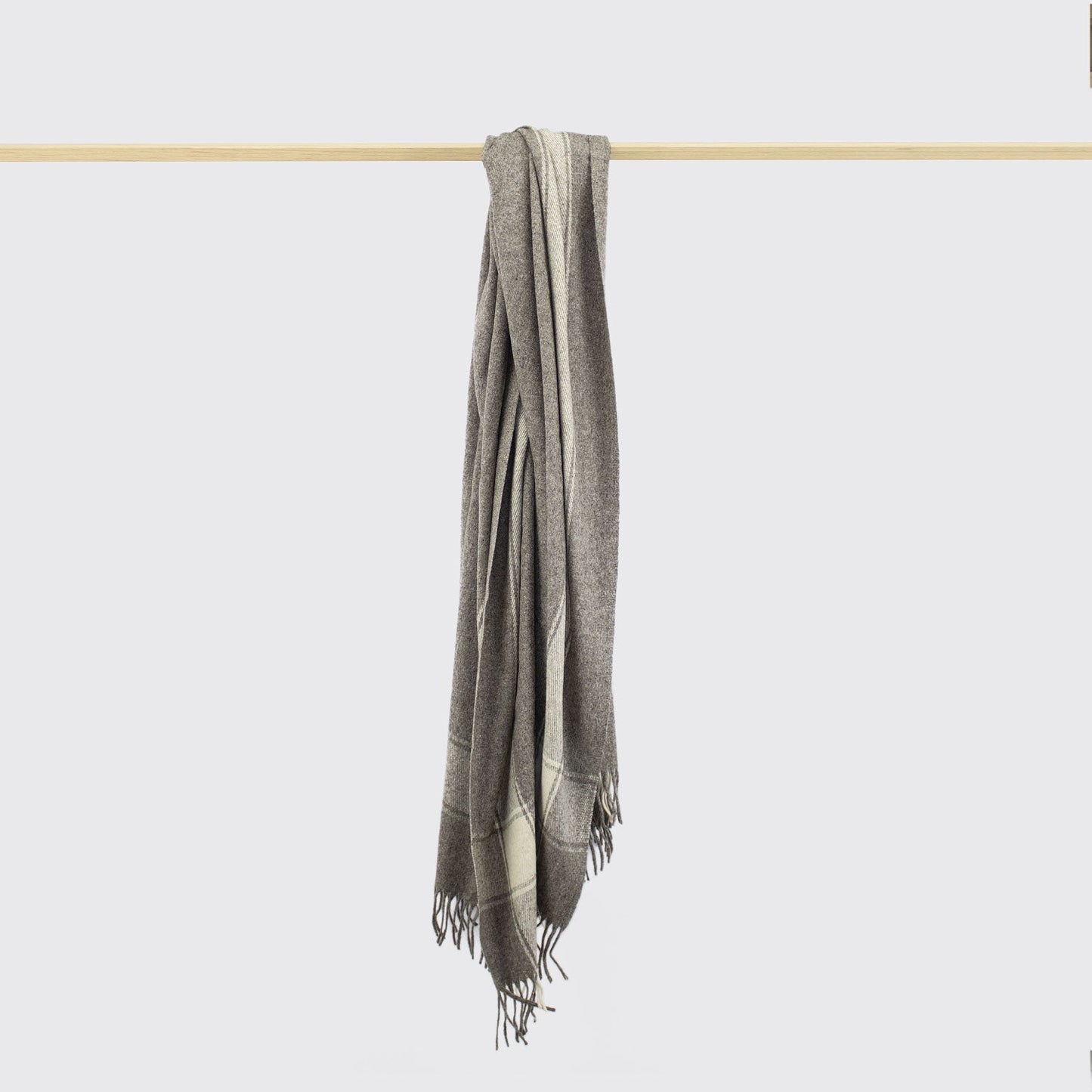 THROW WOOL BLANKET