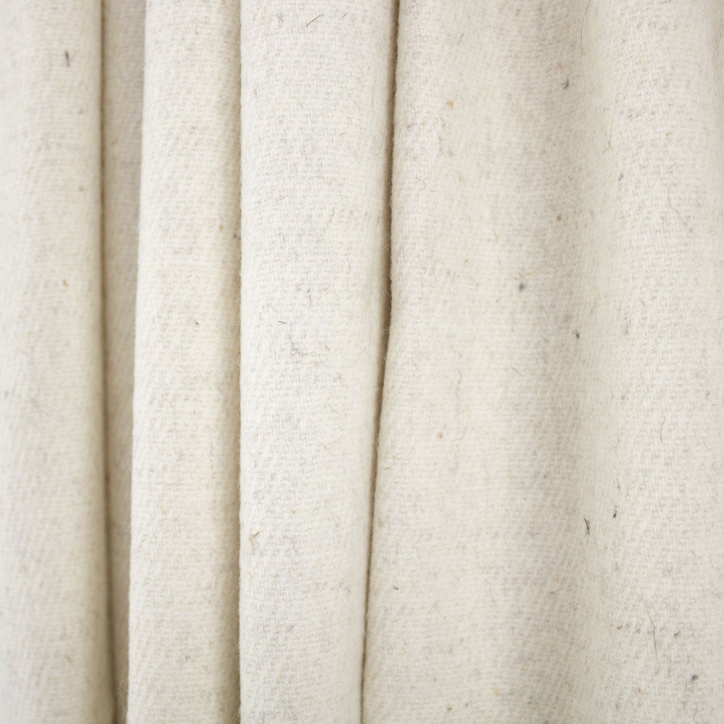 THROW WOOL BLANKET