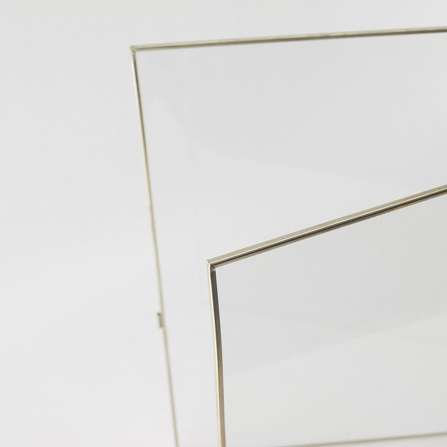 DOUBLE GLASS FRAME
