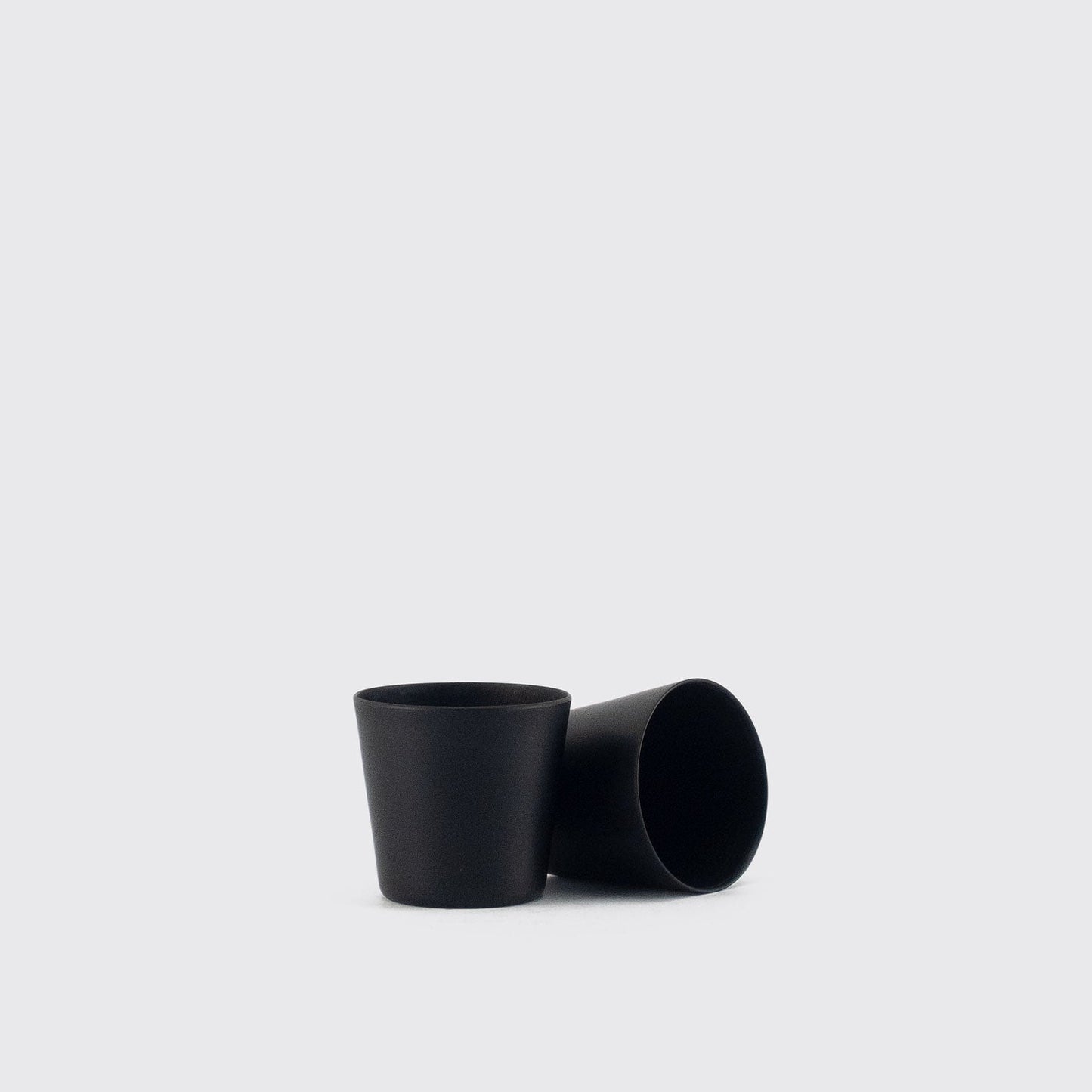 SHOT / BLACK
