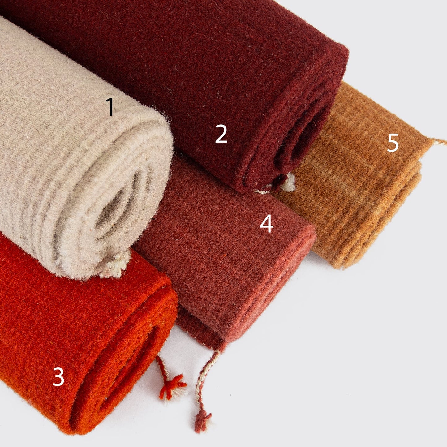 PURE WOOL RUG / COLOR SCALE ONE