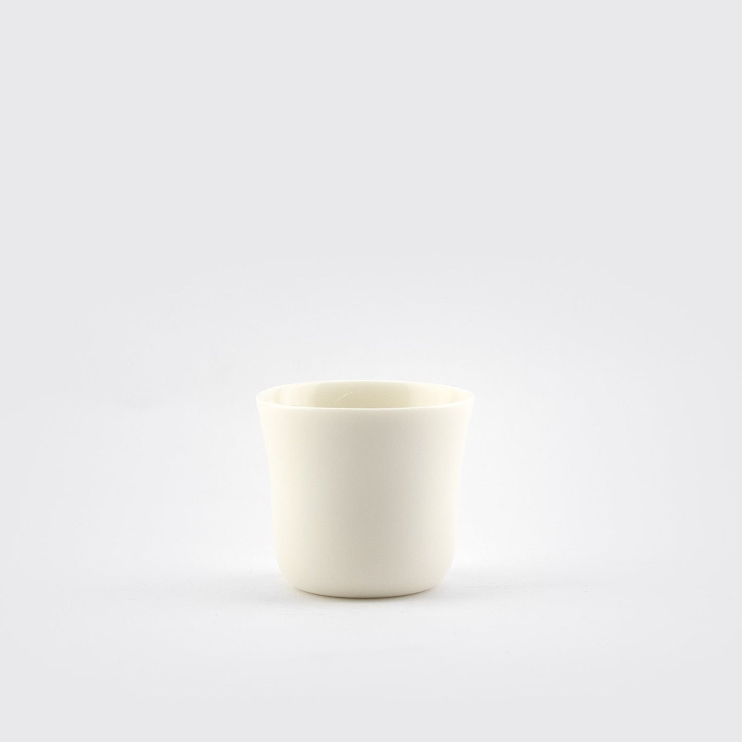 PORCELAIN GLASSES SET