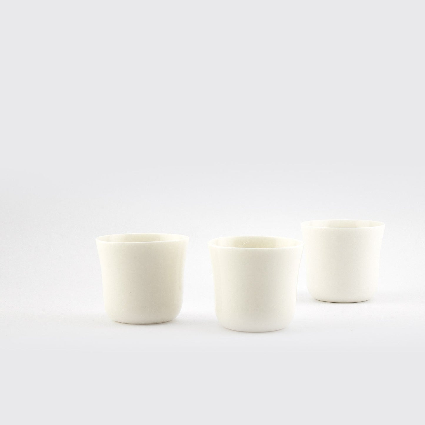 PORCELAIN GLASSES SET