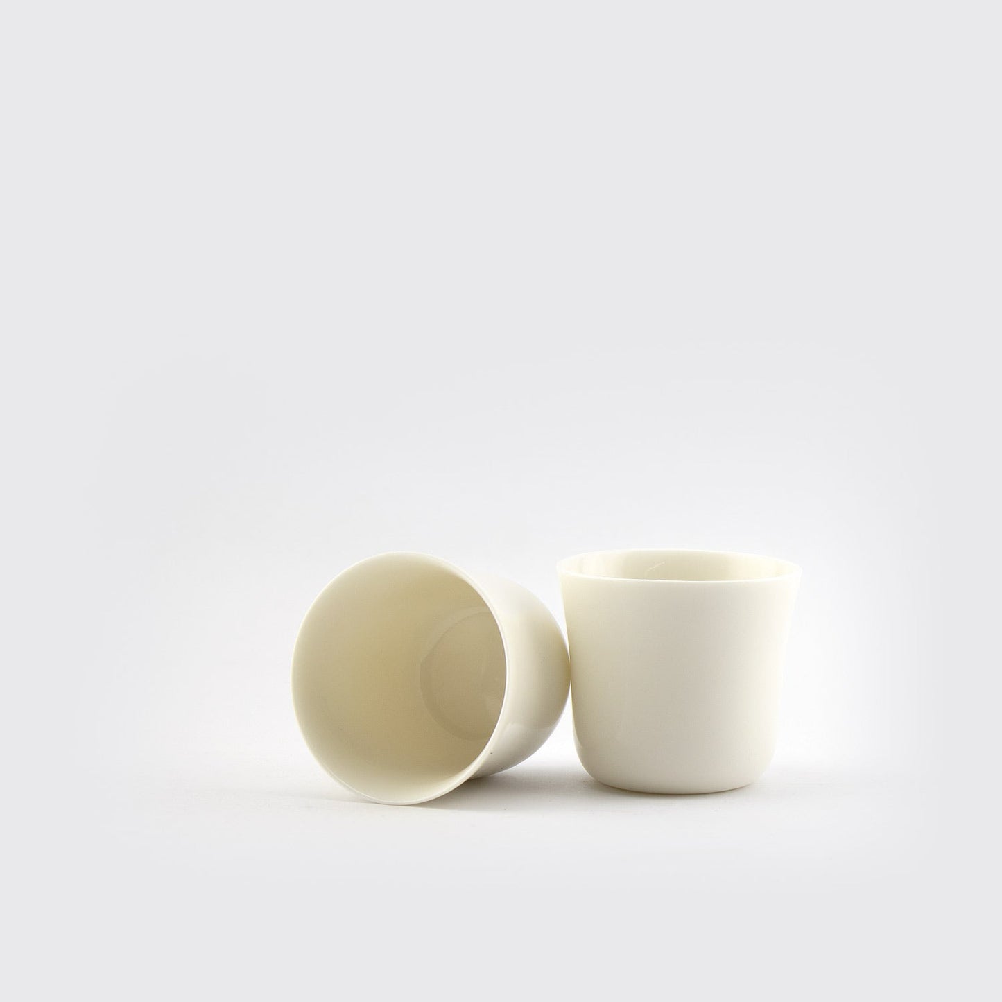 PORCELAIN GLASSES SET