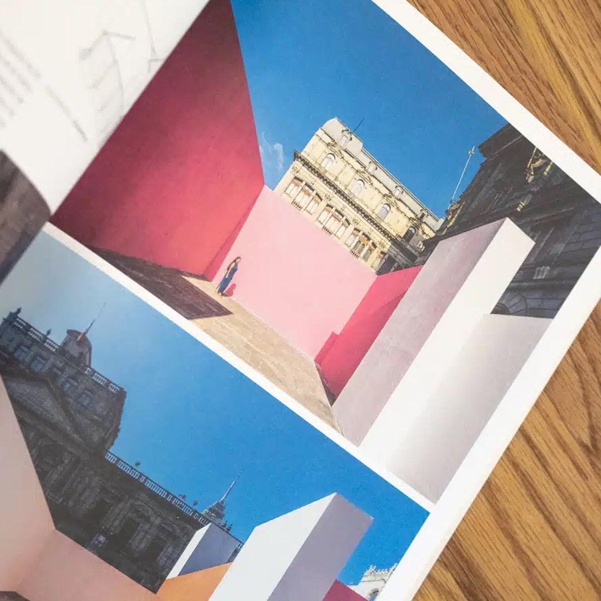 LIBRO / ARQUITECTURAS MEXICANAS LO MEJOR DEL SIGLO XXI 2023-2024