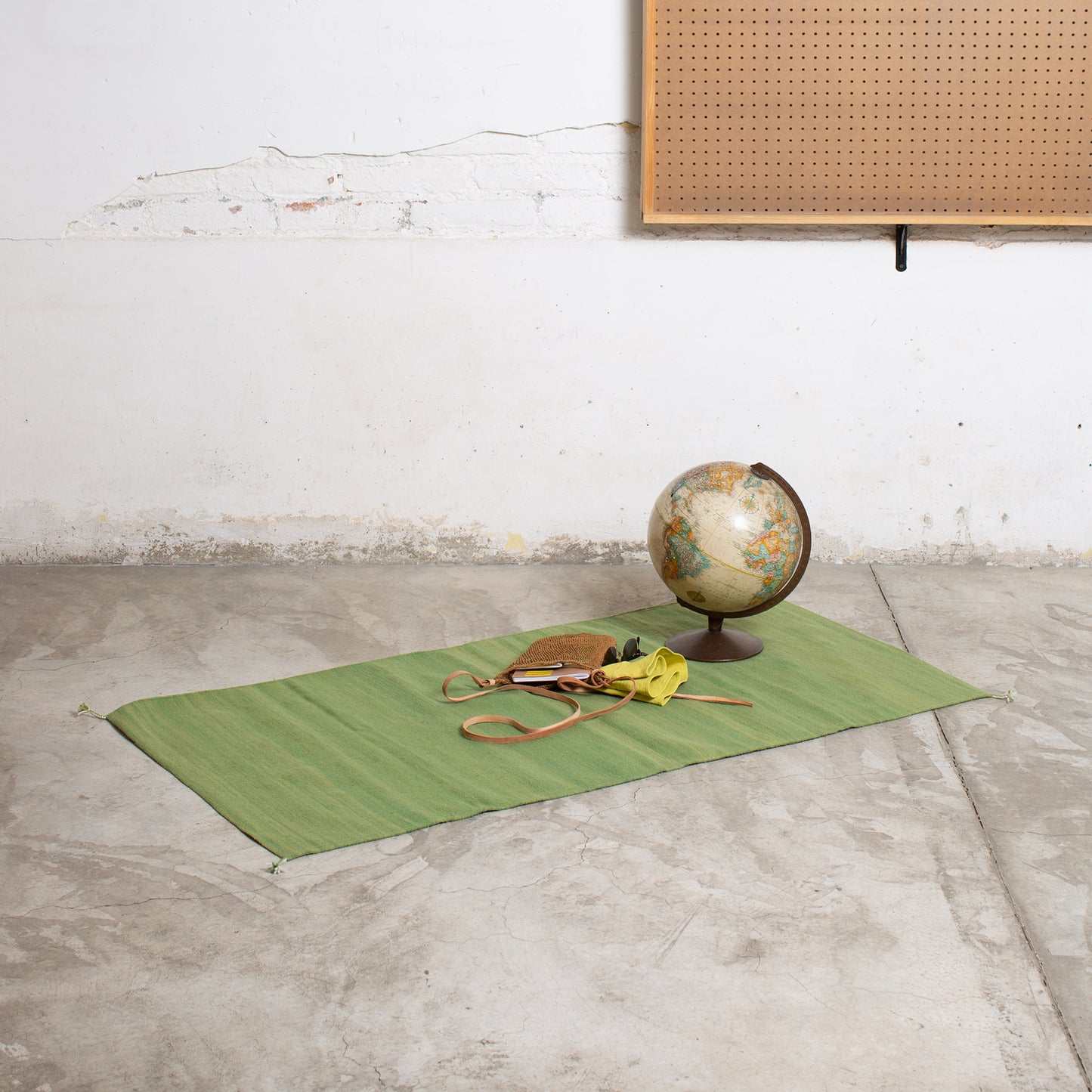 PURE WOOL RUG / COLOR SCALE TREE