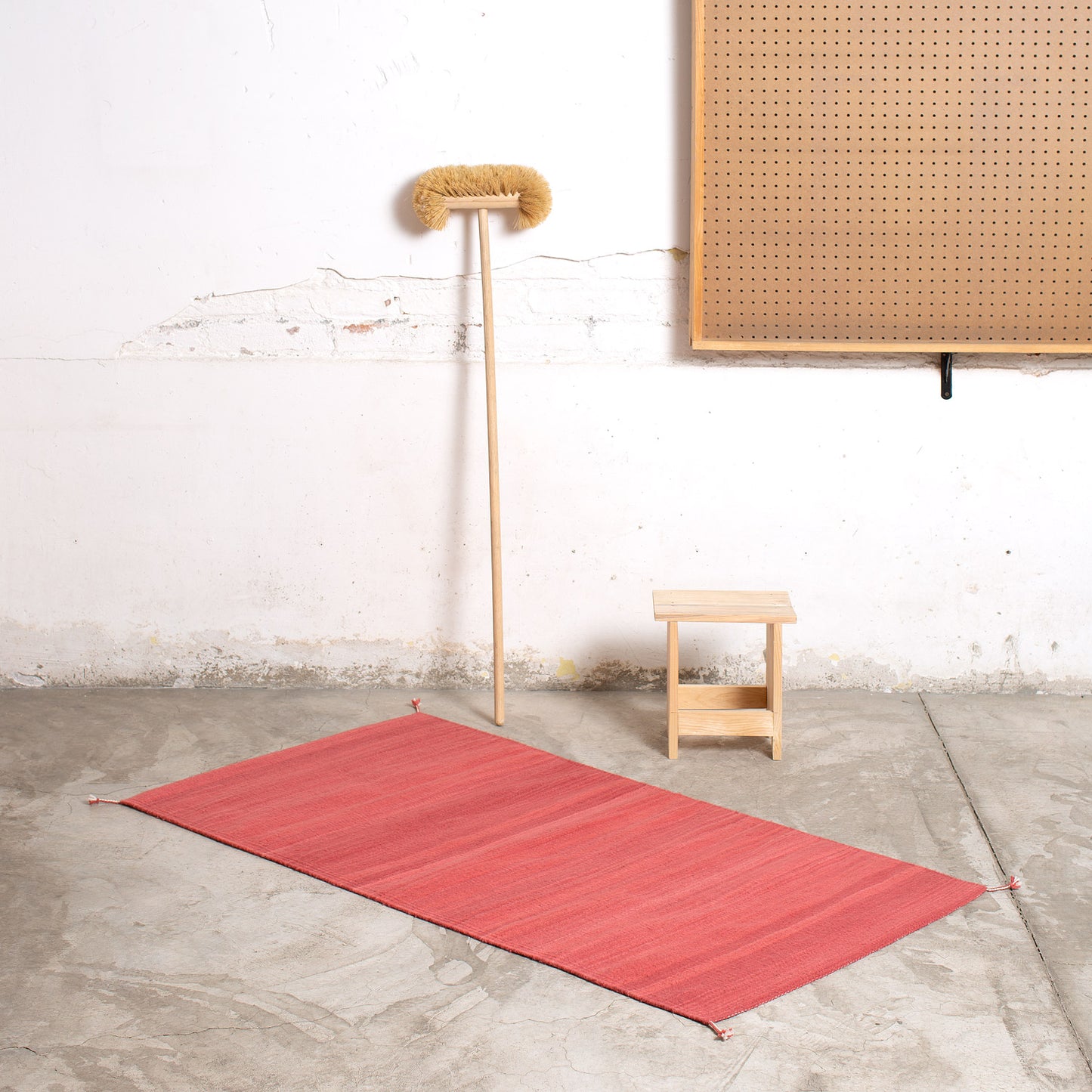 PURE WOOL RUG / COLOR SCALE ONE