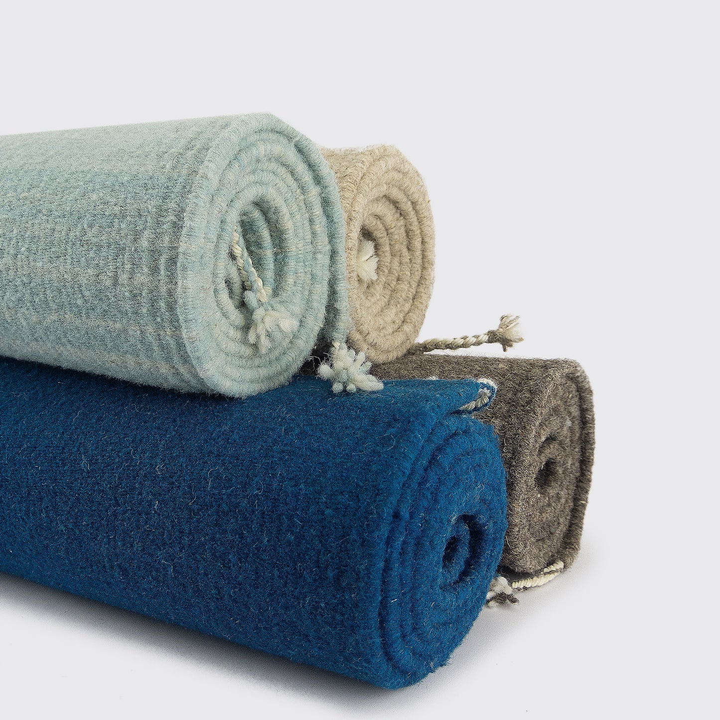 PURE WOOL RUG / COLOR SCALE TWO